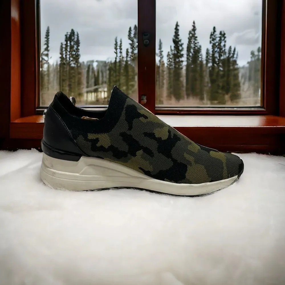 Steve Madden Mykala Camoflage‎ Sneaker -- 9.5